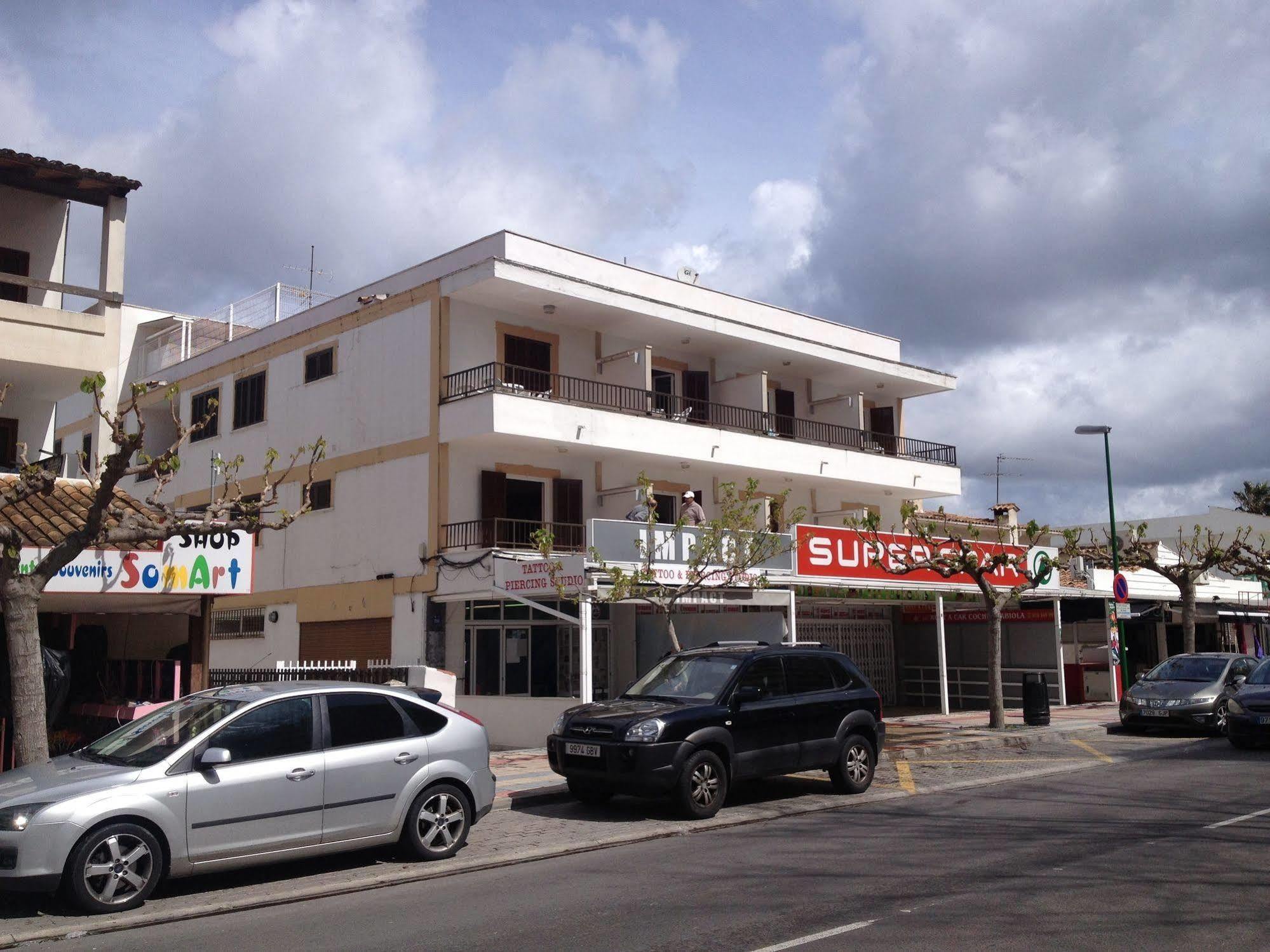 Alcudia Apartments 阿尔库迪亚港 外观 照片
