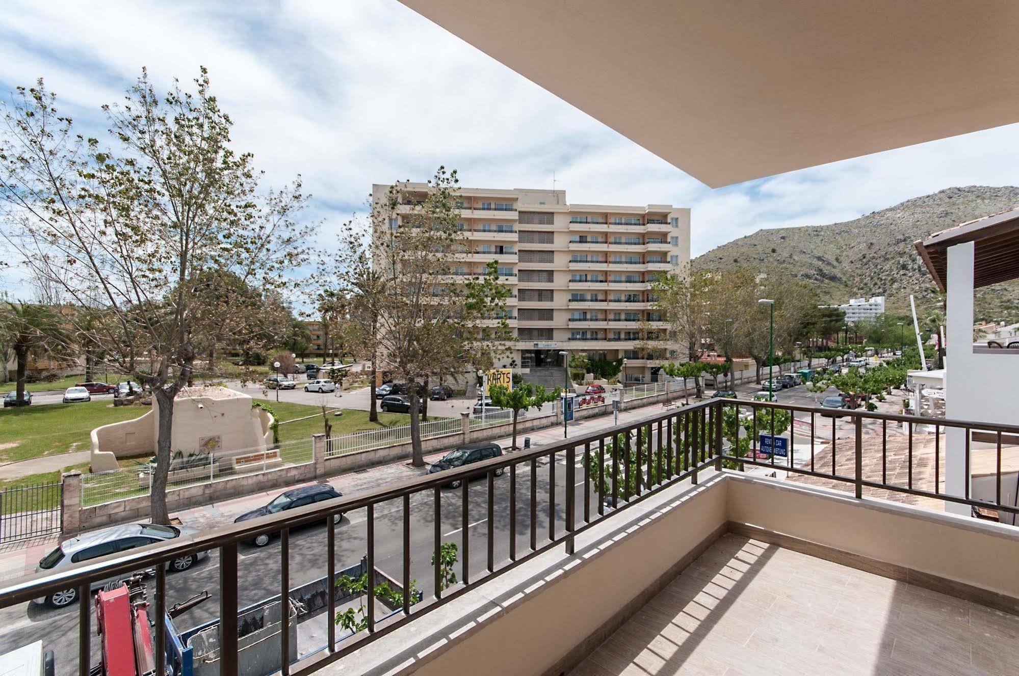 Alcudia Apartments 阿尔库迪亚港 外观 照片