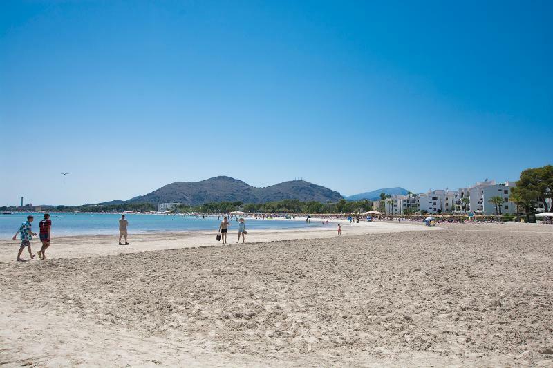 Alcudia Apartments 阿尔库迪亚港 外观 照片